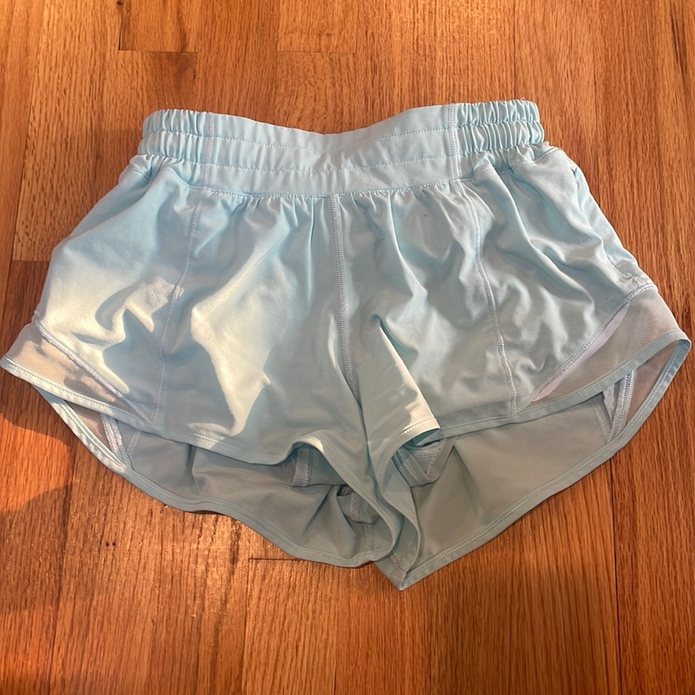 Lululemon hotty hot short 2.5